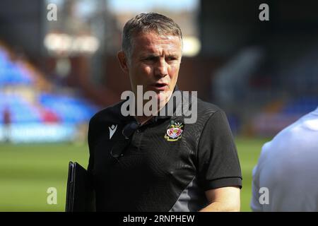 Birkenhead, Royaume-Uni. 02 septembre 2023. Phil Parkinson, le directeur de Wrexham regarde. EFL Skybet football League Two Match, Tranmere Rovers v Wrexham à Prenton Park, Birkenhead, Wirral le samedi 2 septembre 2023. Cette image ne peut être utilisée qu'à des fins éditoriales. Usage éditorial uniquement, .pic par Chris Stading/ crédit : Andrew Orchard photographie sportive/Alamy Live News Banque D'Images
