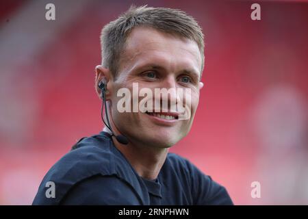 Middlesbrough, Royaume-Uni. 02 septembre 2023. Arbitre Thomas Bramall lors du Sky Bet Championship Match Middlesbrough vs Queens Park Rangers au Riverside Stadium, Middlesbrough, Royaume-Uni, le 2 septembre 2023 (photo de James Heaton/News Images) à Middlesbrough, Royaume-Uni le 9/2/2023. (Photo de James Heaton/News Images/Sipa USA) crédit : SIPA USA/Alamy Live News Banque D'Images