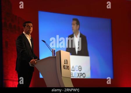 Bilder des Tages (170910) -- THESSALONIQUE (GRÈCE), 10 septembre 2017 -- le Premier ministre grec Alexis Tsipras prononce un discours sur la politique économique de son gouvernement lors de la 82e foire commerciale internationale de Thessalonique (TIF), la plus grande foire commerciale annuelle de Grèce, organisée dans la ville portuaire du nord de Thessalonique, en Grèce, le 9 septembre 2017. (yk) GRÈCE-THESSALONIQUE-TIF MariosxLolos PUBLICATIONxNOTxINxCHN Banque D'Images