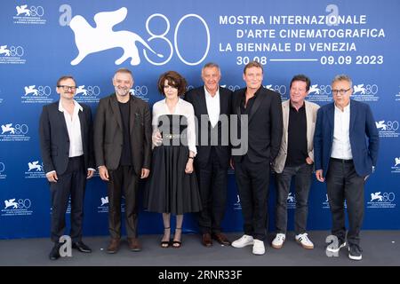 Venise, Italie. 02 septembre 2023. Milan Peschel, Fortunato Cerlino, Fanny Ardant, Luca Barbareschi, Oliver Masucci, Joaquim de Almeida présent au Palace Photocall dans le cadre du 80e Festival du film de Venise (Mostra) à Venise, Italie, le 02 septembre 2023. Photo Aurore Marechal/ABACAPRESS.COM crédit : Abaca Press/Alamy Live News Banque D'Images