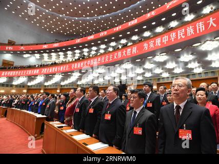 (171018) -- PÉKIN, le 18 octobre 2017 -- le Parti communiste chinois (PCC) ouvre le 19e Congrès national au Grand Hall du peuple à Pékin, capitale de la Chine, le 18 octobre 2017.) (Wyo) (CPC)CHINA-BEIJING-CPC NATIONAL CONGRESS-OPENING (CN) RaoxAimin PUBLICATIONxNOTxINxCHN Banque D'Images