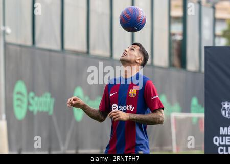 Barcelone, Espagne. 2 septembre 2023. BARCELONE, ESPAGNE - SEPTEMBRE 02 : Joao Cancelo dévoilant son nouveau joueur du FC Barcelone à Ciutat Esportiva Joan Gamper le 02 septembre 2023 à Barcelone, Espagne (crédit image : © Gerard Franco/DAX via ZUMA Press Wire) À USAGE ÉDITORIAL UNIQUEMENT! Non destiné à UN USAGE commercial ! Banque D'Images