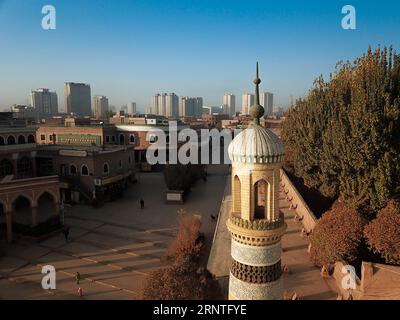 (171109) -- KASHGAR, 9 novembre 2017 -- une photo aérienne prise le 7 novembre 2017 montre le paysage de la vieille ville de Kashgar, dans la région autonome ouïgoure du Xinjiang du nord-ouest de la Chine.) (Ry) CHINA-XINJIANG-KASHGAR-SCENERY (CN) XingxGuangli PUBLICATIONxNOTxINxCHN Banque D'Images