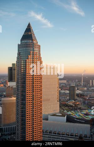 Messeturm, Frankfurt am Main, Hesse, Allemagne Banque D'Images