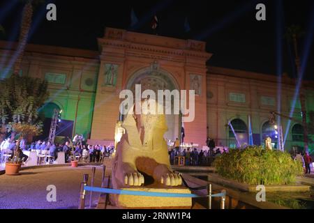 (171128) -- LE CAIRE, 28 novembre 2017 -- la photo prise le 28 novembre 2017 montre une vue générale du Musée égyptien du Caire, en Égypte. L'Egypte a célébré mardi le 115e anniversaire de la création du Musée égyptien situé dans le centre-ville du Caire, présentant la plus grande collection de chefs-d'œuvre des artefacts anciens du pays. ÉGYPTE-LE CAIRE-MUSÉE ÉGYPTIEN-LE 115E ANNIVERSAIRE AHMEDXGOMAA PUBLICATIONXNOTXINXCHN Banque D'Images