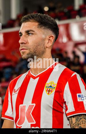 Almeria, Espagne. 01 septembre 2023. ALMERIA, ESPAGNE - SEPTEMBRE 1 : Adrián Embarba de UD Almeria au début du match entre UD Almeria et RC Celta de Vigo de la Liga EA Sports le 1 septembre 2023 au Power Horse Stadium à Almeria, Espagne. (Photo de Samuel Carreño/ crédit : PX Images/Alamy Live News Banque D'Images