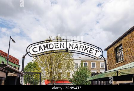 Marché de Camden Town. Les marchés de Camden sont un certain nombre de grands marchés de détail adjacents, souvent appelés collectivement Camden Market ou Camden Lock Banque D'Images