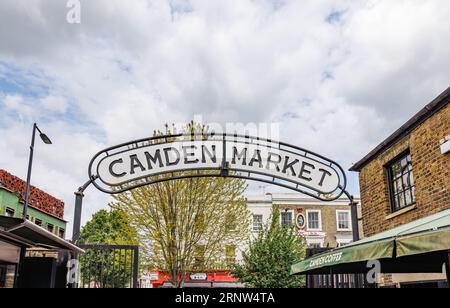 Londres, Royaume-Uni - 23 mai 2023 : marché de Camden Town. Les marchés de Camden sont un certain nombre de grands marchés de détail adjacents, souvent désignés collectivement comme ca Banque D'Images