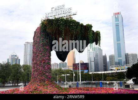 (171204) -- GUANGZHOU, 4 décembre 2017 -- la photo prise le 4 décembre 2017 montre le paysage urbain de Guangzhou, province du Guangdong dans le sud de la Chine. Le Forum mondial Fortune 2017 se tiendra à Guangzhou du 6 au 8 décembre. ) (Lb) CHINA-GUANGDONG-GUANGZHOU-FORTUNE GLOBAL FORUM (CN) LuxHanxin PUBLICATIONxNOTxINxCHN Banque D'Images