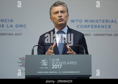 Bilder des Tages (171211) -- BUENOS AIRES, le 11 décembre 2017 -- le Président de l'Argentine, Mauricio Macri, prend la parole lors de la cérémonie d'ouverture de la 11e Conférence ministérielle de l'OMC (Organisation mondiale du commerce), à Buenos Aires, Argentine, le 10 décembre 2017. La 11e Conférence ministérielle de l'OMC (Organisation mondiale du commerce) s'est ouverte ici dimanche en mettant l'accent sur le commerce ouvert et multilatéral. ) (rtg) (ah) (gj) RÉUNION ARGENTINE-BUENOS AIRES-OMC MARTINxZABALA PUBLICATIONxNOTxINxCHN Banque D'Images
