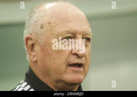 Curitiba, Brésil. 02 septembre 2023. PR - CURITIBA - 09/02/2023 - BRASILEIRO A 2023, ATHLETICO-PR X ATLETICO-MG - Luis Felipe Scolari entraîneur de l'Atletico-MG lors d'un match contre l'Athletico-PR au stade Arena da Baixada pour le championnat brésilien A 2023. Photo : Gabriel Machado/AGIF crédit : AGIF/Alamy Live News Banque D'Images