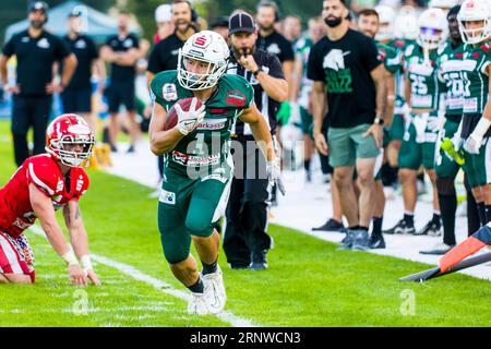 Erima GFL / Ligue allemande de football, jeu : Schwäbisch Hall Unicorns - Marburg mercenaires dans l'Optima Sportpark à Schwaebisch Hall Allemagne sur 02. 09. 2023, Schwaebisch Hall Unicorns/ RB # 1 Christian Insua crédit : Frank Baumert/Alamy Live News Banque D'Images