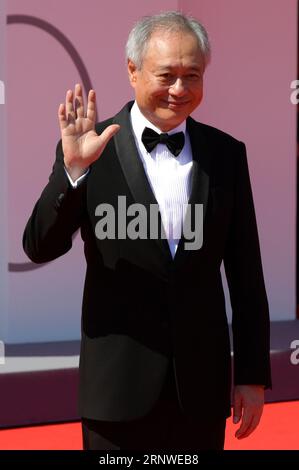 Ang Lee BEI der Premiere des Dokumentarfilms 'la parte del Leone : una storia della Mostra / The Lion's Share : a History of the Mostra' und die Verleihung des Goldenen Löwen für das Lebenswerk an Tony Leung Chiu-Wai auf der Biennale di Venezia 2023 / 80. Internationale Filmfestspiele von Venedig im Palazzo del Cinema. Venedig, 02.09.2023 Banque D'Images