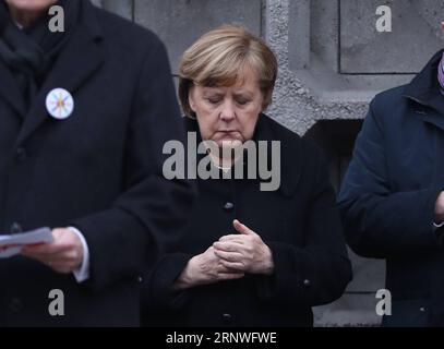 (171219) -- BERLIN, le 19 décembre 2017 -- la chancelière allemande Angela Merkel assiste à la commémoration du 1e anniversaire de l'attaque d'un marché de Noël sur la Breitscheidplatz de Berlin, capitale de l'Allemagne, le 19 décembre 2017. )(rh) ALLEMAGNE-BERLIN-MARCHÉ DE NOËL ATTAQUE-COMMÉMORATION ShanxYuqi PUBLICATIONxNOTxINxCHN Banque D'Images