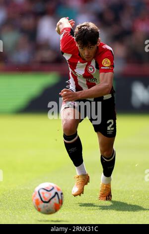 2 septembre 2023 ; Gtech Community Stadium, Brentford, Londres, Angleterre; premier League football, Brentford contre Bournemouth ; Aaron Hickey de Brentford Banque D'Images