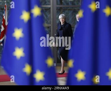 (180112) -- PÉKIN, le 12 janvier 2018 -- la première ministre britannique Theresa May arrive au siège de l'UE pour un sommet de l'UE à Bruxelles, Belgique, le 14 décembre 2017. ) XINHUA-PHOTOS DE L'ANNÉE 2017-MONDE YEXPINGFAN PUBLICATIONXNOTXINXCHN Banque D'Images