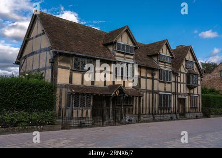 C'est le lieu de naissance de Shakespeare, un musée populaire et un bâtiment emblématique célèbre dans le centre-ville le 24 septembre 2021 à Stratford-upon-Avon, Unite Banque D'Images