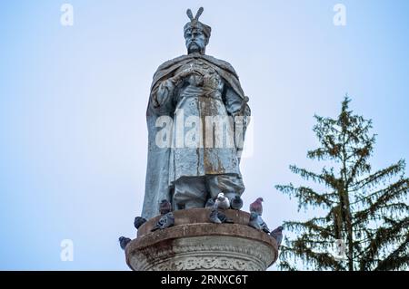 CHERNIHIV, UKRAINE - 27 DÉCEMBRE 2021 : monument Bohdan Khmelnytskyi à Chernihiv, Ukraine le 27 décembre 2021 Banque D'Images