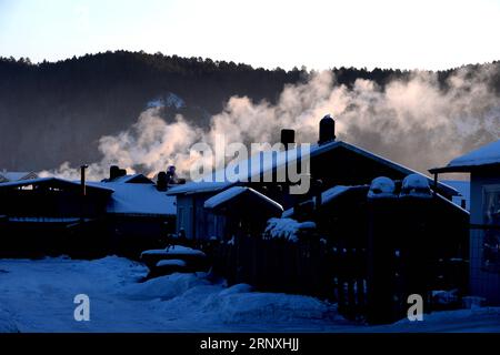 (180131) -- MOHE, 31 janvier 2018 -- la photo prise le 29 janvier 2018 montre des paysages du village de Beiji dans le comté de Mohe, dans le nord-est de la province du Heilongjiang. Beiji Village est le village le plus septentrional de Chine. ) (dhf) CHINA-HEILONGJIANG-MOHE-BEIJI VILLAGE-SCENERY (CN) WangxKai PUBLICATIONxNOTxINxCHN Banque D'Images