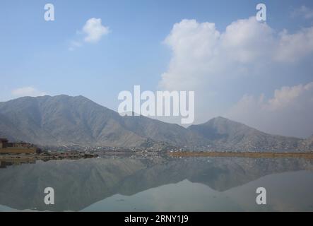 (180221) -- KABOUL, 21 février 2018 -- une photo prise le 21 février 2018 montre le lac Hashmat Khan à Kaboul, capitale de l'Afghanistan. Rahmat Alizadah) AFGHANISTAN-KABOUL-HASHMAT KHAN LAKE-NATIONAL PARK XinhuaxKabul PUBLICATIONxNOTxINxCHN Banque D'Images