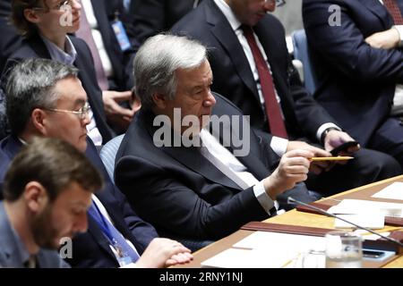 (180221) -- NATIONS UNIES, 21 février 2018 -- le secrétaire général des Nations Unies Antonio Guterres (R, Front) assiste à une réunion du Conseil de sécurité sur les buts et principes de la Charte des Nations Unies dans le maintien de la paix et de la sécurité internationales, au siège des Nations Unies à New York, le 21 février 2018. Le Secrétaire général de l'ONU Antonio Guterres a souligné mercredi l'importance de l'approche proactive de la prévention au lieu de répondre aux crises. ) RÉUNION-CONSEIL DE SÉCURITÉ-ONU-CHARTE DES NATIONS UNIES LIXMUZI PUBLICATIONXNOTXINXCHN Banque D'Images