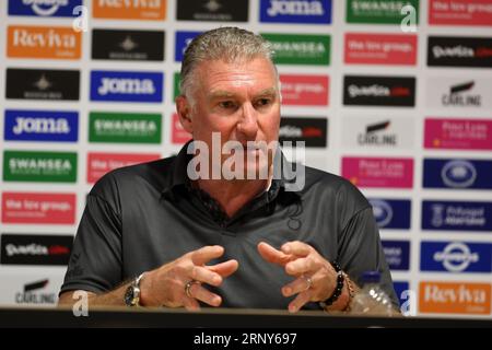 Swansea, Royaume-Uni. 02 septembre 2023. Nigel Pearson, le Manager de Bristol City, s'adresse aux médias lors de sa conférence de presse d'après match. Match de championnat EFL Skybet, Swansea City contre Bristol City au Swansea.com Stadium à Swansea, pays de Galles le samedi 2 septembre 2023. Cette image ne peut être utilisée qu'à des fins éditoriales. Usage éditorial uniquement, photo par Andrew Orchard/Andrew Orchard photographie sportive/Alamy Live News crédit : Andrew Orchard photographie sportive/Alamy Live News Banque D'Images