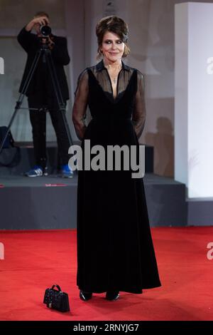 Venise, Italie. 02 septembre 2023. Fanny Ardant participe à la première du Palais dans le cadre du 80e Festival du film de Venise (Mostra) à Venise, Italie, le 02 septembre 2023. Photo Aurore Marechal/ABACAPRESS.COM crédit : Abaca Press/Alamy Live News Banque D'Images