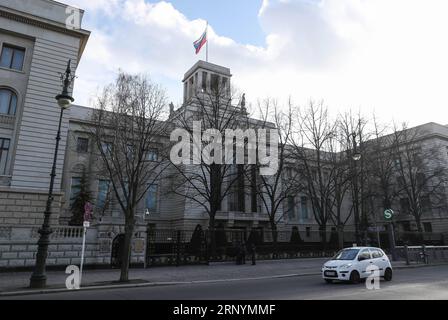 (180326) -- BERLIN, le 26 mars 2018 -- une photo prise le 26 mars 2018 montre une vue de l'ambassade de Russie à Berlin, capitale de l'Allemagne. L'Allemagne a annoncé lundi qu'elle expulserait quatre diplomates russes sur l'empoisonnement de l'ancien agent double Sergei Skripal et sa fille en Grande-Bretagne. (Jmmn) ALLEMAGNE-BERLIN-RUSSIE-DIPLOMATES-EXPULSÉS ShanxYuqi PUBLICATIONxNOTxINxCHN Banque D'Images