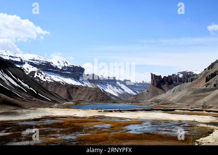 (180329) -- BAMYAN, 29 mars 2018 -- une photo prise le 27 mars 2018 montre le lac Band-e-Amir dans la province de Bamyan, en Afghanistan. Le Band-e-Amir a été reconnu comme le premier parc national de l Afghanistan en 2009. ) (Zjy) AFGHANISTAN-BAMYAN-NATIONAL PARK-BAND-E-AMIR DaixHe PUBLICATIONxNOTxINxCHN Banque D'Images