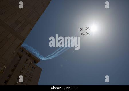 (180419) -- JÉRUSALEM, 19 avril 2018 -- des avions survolent pendant un spectacle aérien dans le cadre des célébrations du 70e jour de l indépendance d Israël à Jérusalem, le 19 avril 2018.) (wtc) MIDEAST-JERUSALEM-ISRAEL S INDEPENDENCE SHOW-AIR GuoxYu PUBLICATIONxNOTxINxCHN Banque D'Images