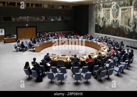 (180426) -- NATIONS UNIES, le 26 avril 2018 -- le Conseil de sécurité des Nations Unies tient une réunion sur la consolidation de la paix et le maintien de la paix au siège des Nations Unies à New York le 25 avril 2018.) (Zxj) CONSEIL DE SÉCURITÉ-ONU-CONSOLIDATION DE LA PAIX ET MAINTIEN DE LA PAIX LIxMUZI PUBLICATIONxNOTxINxCHN Banque D'Images