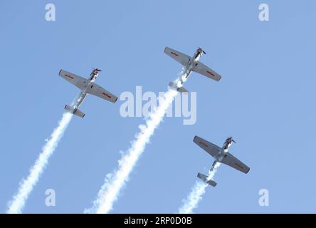 (180507) -- SYDNEY, le 7 mai 2018 -- Russian Roolettes se produisent au spectacle aérien Wings Over Illawarra, à l'aéroport d'Albion Park, à 100 km au sud de Sydney, Australie, le 6 mai 2018. Avec plus de 80 avions exposés au sol et dans le ciel, le programme de cette année a été le plus important jamais vu, avec plus de 40 000 personnes présentes pour l'événement de deux jours, samedi et dimanche. ) (gj) AUSTRALIA-SYDNEY-AIR SHOW BaixXuefei PUBLICATIONxNOTxINxCHN Banque D'Images