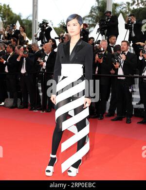 (180510) -- CANNES, le 10 mai 2018 -- Li Yuchun assiste à la projection du film Yomeddine lors du 71e Festival de Cannes au Palais des Festivals le 9 mai 2018 à Cannes, France.) (lrz) FRANCE-CANNES FILM FESTIVAL LuoxHuanhuan PUBLICATIONxNOTxINxCHN Banque D'Images