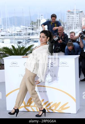 (180513) -- CANNES, le 13 mai 2018 -- l'actrice Golshifteh Farahani assiste au photocall pour filles du Soleil (les filles du Soleil) lors du 71e Festival annuel du film de Cannes au Palais des Festivals de Cannes, France, le 13 mai 2018.) (SRB) FRANCE-CANNES-FESTIVAL- FILLES DU SOLEIL -PHOTO CALL LUOXHUANHUAN PUBLICATIONXNOTXINXCHN Banque D'Images