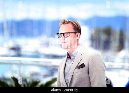 (180515) -- CANNES, le 15 mai 2018 -- l'acteur Paul Bettany du film Solo : a Star Wars Story pose lors d'un photocall au 71e Festival International du film de Cannes à Cannes, France, le 15 mai 2018. Le 71e Festival International du film de Cannes se tient du 8 au 19 mai. ) FRANCE-CANNES-FILM FESTIVAL-SOLO-PHOTOCALL LUOXHUANHUAN PUBLICATIONXNOTXINXCHN Banque D'Images