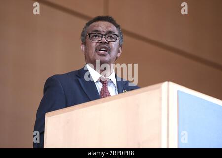 Bilder des Tages (180521) -- GENÈVE, 21 mai 2018 -- le Directeur général de l'Organisation mondiale de la Santé, le Dr Tedros Adhanom Ghebreyesus, prend la parole lors de l'Assemblée mondiale de la Santé à Genève, Swizterland, le 21 mai 2018. L'Assemblée mondiale de la Santé (AMS) a dévoilé lundi un plan ambitieux visant à bénéficier à une population globale de 3 milliards d'habitants dans le monde au cours des cinq prochaines années avec de meilleurs soins de santé et bien-être. )(srb) SUISSE-GENÈVE-ASSEMBLÉE MONDIALE DE LA SANTÉ-OUVERTURE AlainxGrosclaude PUBLICATIONxNOTxINxCHN Banque D'Images