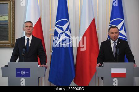 (180529) -- VARSOVIE, le 29 mai 2018 -- le président polonais Andrzej Duda (à droite) et le secrétaire général de l'OTAN, Jens Stoltenberg, assistent à une conférence de presse conjointe au Palais Belweder à Varsovie, en Pologne, le 28 mai 2018. zf) POLOGNE-VARSOVIE-OTAN-VISITE MaciejxGillert PUBLICATIONxNOTxINxCHN Banque D'Images