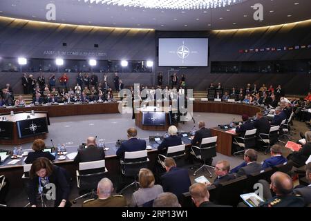 (180607) -- BRUXELLES, le 7 juin 2018 -- une photo prise le 7 juin 2018 montre une vue générale de la salle plénière au début d'une réunion des ministres de la Défense de l'OTAN, à Bruxelles, Belgique. (lrz) BELGIQUE-BRUXELLES-OTAN-RÉUNION DES MINISTRES DE LA DÉFENSE YexPingfan PUBLICATIONxNOTxINxCHN Banque D'Images