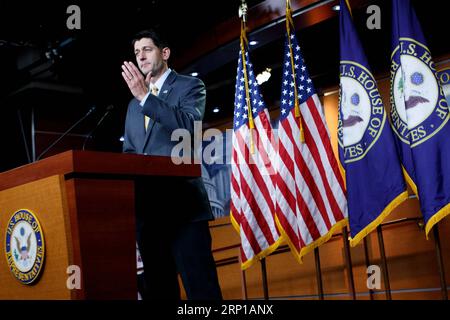 (180621) -- WASHINGTON, le 21 juin 2018 -- le président de la Chambre des États-Unis, Paul Ryan, tient une conférence de presse sur le projet de loi sur l'immigration au Capitol Hill, à Washington D.C., aux États-Unis, le 21 juin 2018. Les dirigeants républicains à la Chambre des représentants des États-Unis ont retardé jeudi un vote sur un projet de loi modéré sur l'immigration dans le chaos sur la pratique de la Maison Blanche de séparer les familles qui traversent illégalement la frontière américaine. U.S.-WASHINGTON D.C.-IMMIGRATION BILL-VOTE-DELAY TINGXSHEN PUBLICATIONXNOTXINXCHN Banque D'Images