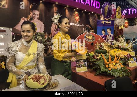 (180706) -- KOLKATA, 6 juillet 2018 -- une photo prise le 6 juillet 2018 montre la zone d'exposition thaïlandaise lors du salon du voyage et du tourisme (TTF) à Kolkata, en Inde. Le TTF a lieu au stade Netaji Indoor du 6 au 8 juillet. (Xinhua photo/Tumpa lundi) (hy) INDE-KOLKATA-TRAVEL-TOURISM-FAIR TumpaxMondal PUBLICATIONxNOTxINxCHN Banque D'Images