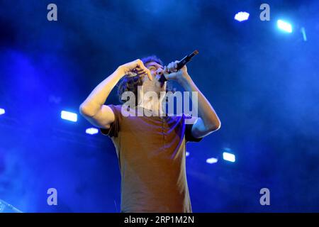 (180713) -- OEIRAS, 13 juillet 2018 -- le groupe Scottish Snow Patrol joue lors du 12e Festival Alive à Oeiras, près de Lisbonne, Portugal, le 12 juillet 2018.) (gj) PORTUGAL-OEIRAS-ALIVE FESTIVAL ZhangxLiyun PUBLICATIONxNOTxINxCHN Banque D'Images