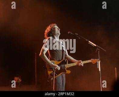(180713) -- OEIRAS, 13 juillet 2018 -- le groupe Scottish Snow Patrol joue lors du 12e Festival Alive à Oeiras, près de Lisbonne, Portugal, le 12 juillet 2018.) (gj) PORTUGAL-OEIRAS-ALIVE FESTIVAL ZhangxLiyun PUBLICATIONxNOTxINxCHN Banque D'Images