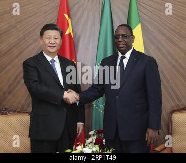 (180721) -- DAKAR, le 21 juillet 2018 -- le président chinois Xi Jinping et le président sénégalais Macky Sall se sont entretenus à Dakar, Sénégal, le 21 juillet 2018. (wyl) SÉNÉGAL-CHINE-XI JINPING-MACKY SALL-PARLE XiexHuanchi PUBLICATIONxNOTxINxCHN Banque D'Images