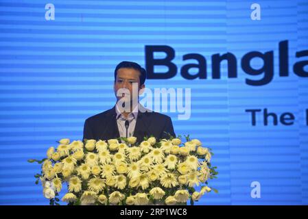 (180725) -- DHAKA, le 25 juillet 2018 () -- Sajeeb Wazed Joy, conseiller en matière de TIC du Premier ministre du Bangladesh, prononce un discours lors du Sommet 5G du Bangladesh 2018 à Dhaka, au Bangladesh, le 25 juillet 2018. Le géant chinois des télécommunications Huawei a mené le premier essai de réseau de cinquième génération (5G) au Bangladesh en collaboration avec la Division des postes et télécommunications du gouvernement bangladais, le Ministère des postes, télécommunications et technologies de l information et Robi, une coentreprise du groupe Axiata Berhad (Malaisie), Bharti Airtel Limited (Inde) et NTT DoCoMo Inc. (Japon), lors d'une cérémonie au capi Banque D'Images