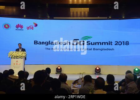 (180725) -- DHAKA, le 25 juillet 2018 () -- Sajeeb Wazed Joy, conseiller en matière de TIC du Premier ministre du Bangladesh, prononce un discours lors du Sommet 5G du Bangladesh 2018 à Dhaka, au Bangladesh, le 25 juillet 2018. Le géant chinois des télécommunications Huawei a mené le premier essai de réseau de cinquième génération (5G) au Bangladesh en collaboration avec la Division des postes et télécommunications du gouvernement bangladais, le Ministère des postes, télécommunications et technologies de l information et Robi, une coentreprise du groupe Axiata Berhad (Malaisie), Bharti Airtel Limited (Inde) et NTT DoCoMo Inc. (Japon), lors d'une cérémonie au capi Banque D'Images