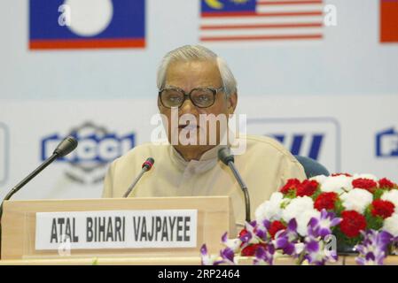 (180816) -- NEW DELHI, 16 août 2018 -- une photo prise le 4 septembre 2003 montre le Premier ministre indien Atal Bihari Vajpayee à New Delhi, en Inde. L ancien Premier ministre indien Atal Bihari Vajpayee est décédé jeudi, a déclaré un communiqué publié par l hôpital où il a été admis. (Qxy) INDE-NEW DELHI-ANCIEN PM AnxZhiping PUBLICATIONxNOTxINxCHN Banque D'Images