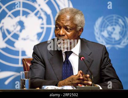 (180818) -- PÉKIN, 18 août 2018 -- une photo prise le 30 juin 2012 montre Kofi Annan, alors envoyé de l'ONU et de la Ligue arabe en Syrie, lors d'une conférence de presse à Genève, en Suisse. Kofi Annan, ancien secrétaire général des Nations Unies et lauréat du prix Nobel de la paix, est décédé samedi à l'âge de 80 ans, a annoncé la Fondation Kofi Annan, basée à Genève. (Qxy) un-KOFI ANNAN-DÉCÈS XiexHaining PUBLICATIONxNOTxINxCHN Banque D'Images