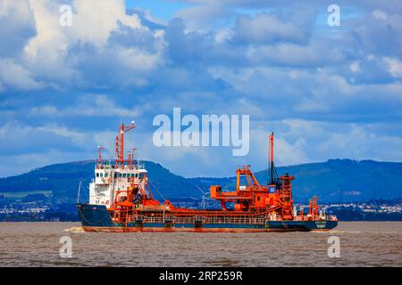 Dragueur de sable Arco Dart se dirigeant vers la mer Banque D'Images