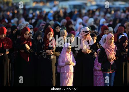 (180821) -- AMMAN, 21 août 2018 -- les Jordaniens assistent aux prières de l'Aïd al-Adha à Amman, Jordanie, le 21 août 2018. )(zhf) JORDAN-AMMAN-EID AL-ADHA-FESTIVAL MohammadxAbuxGhosh PUBLICATIONxNOTxINxCHN Banque D'Images