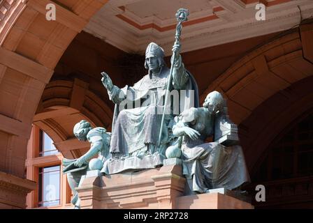 Détail, Sculpture, Kelvingrove Art Gallery and Museum, Finnieston, Glasgow, Écosse, Grande-Bretagne Banque D'Images